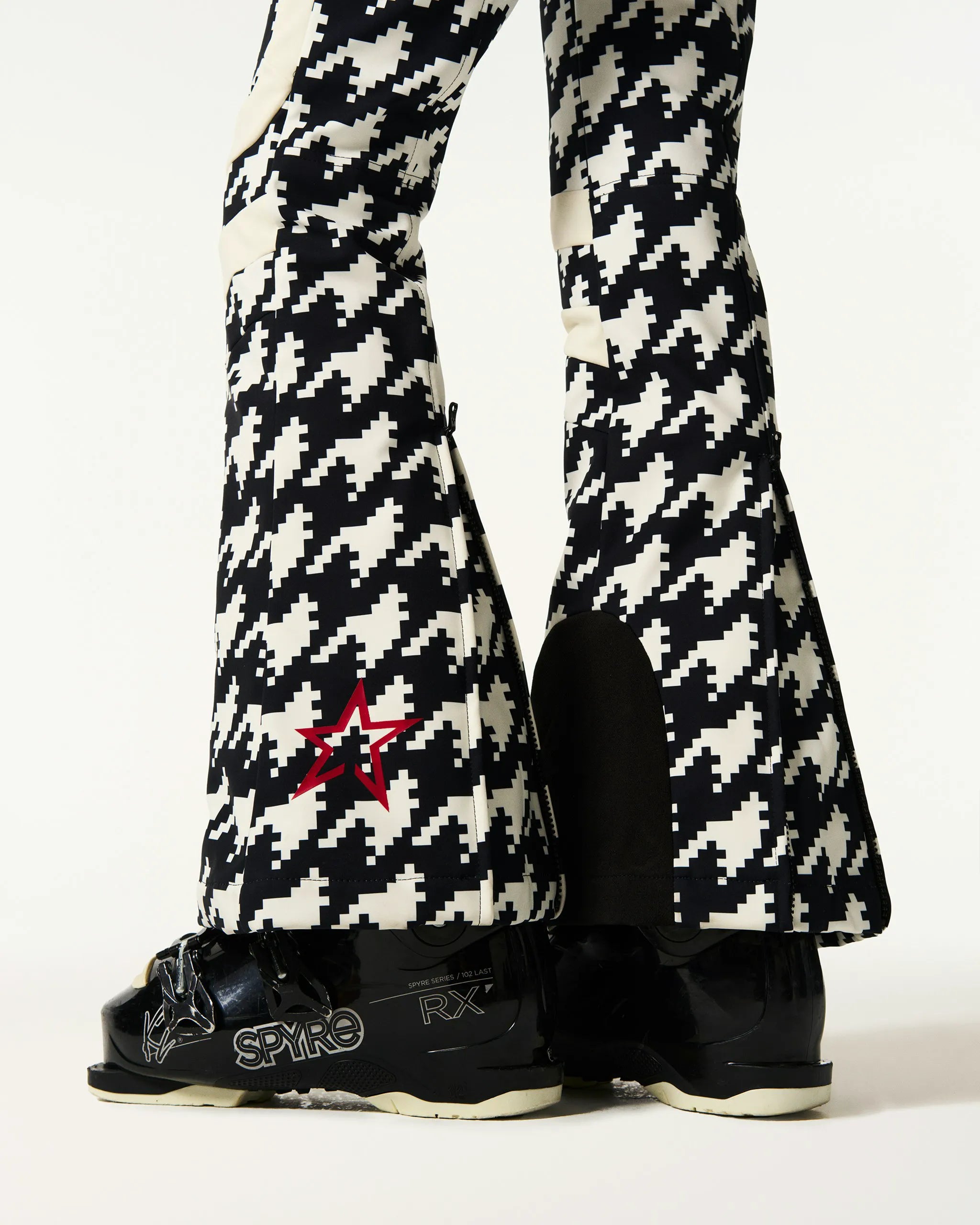 Black & White - Houndstooth Print