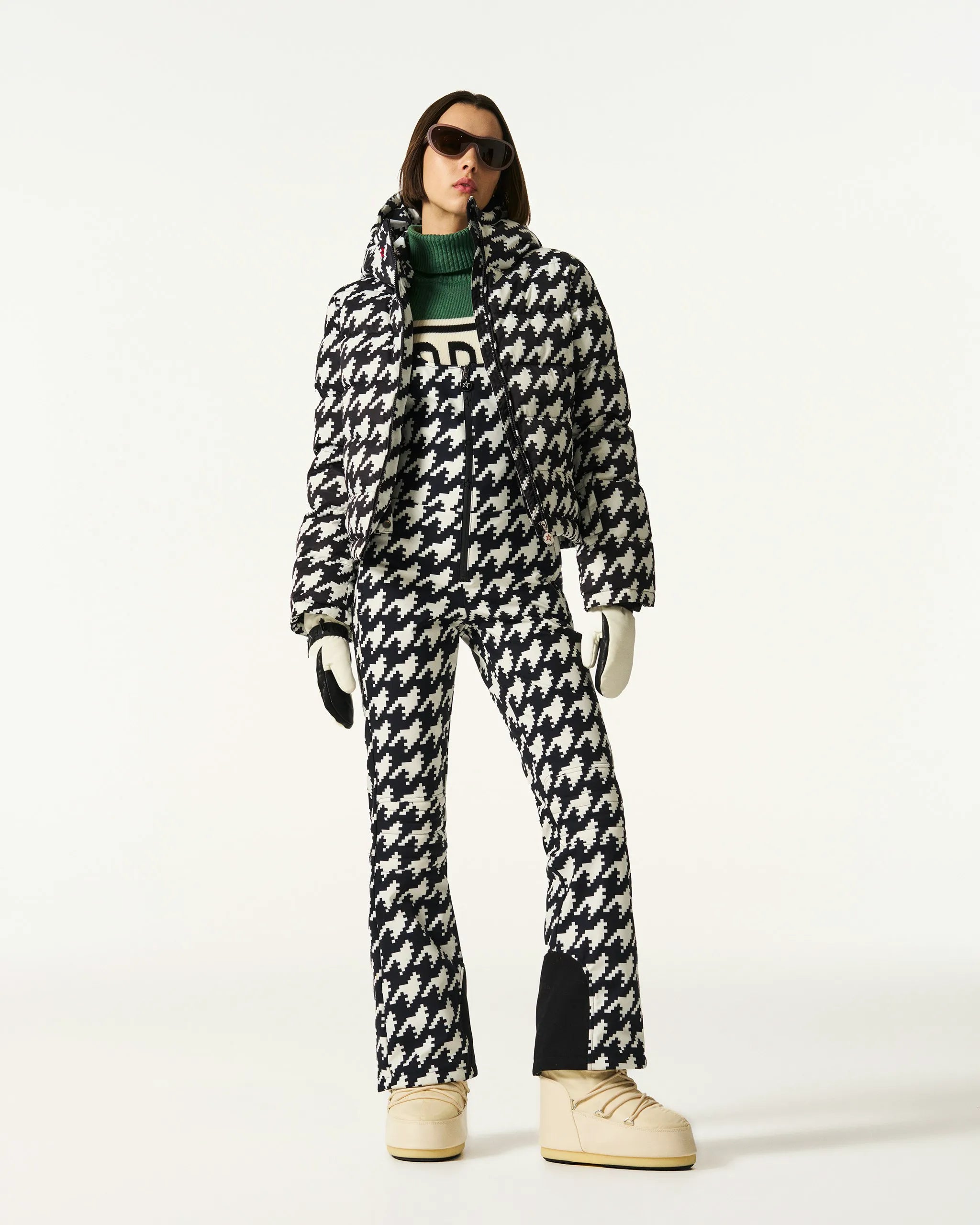 Black & White - Houndstooth Print