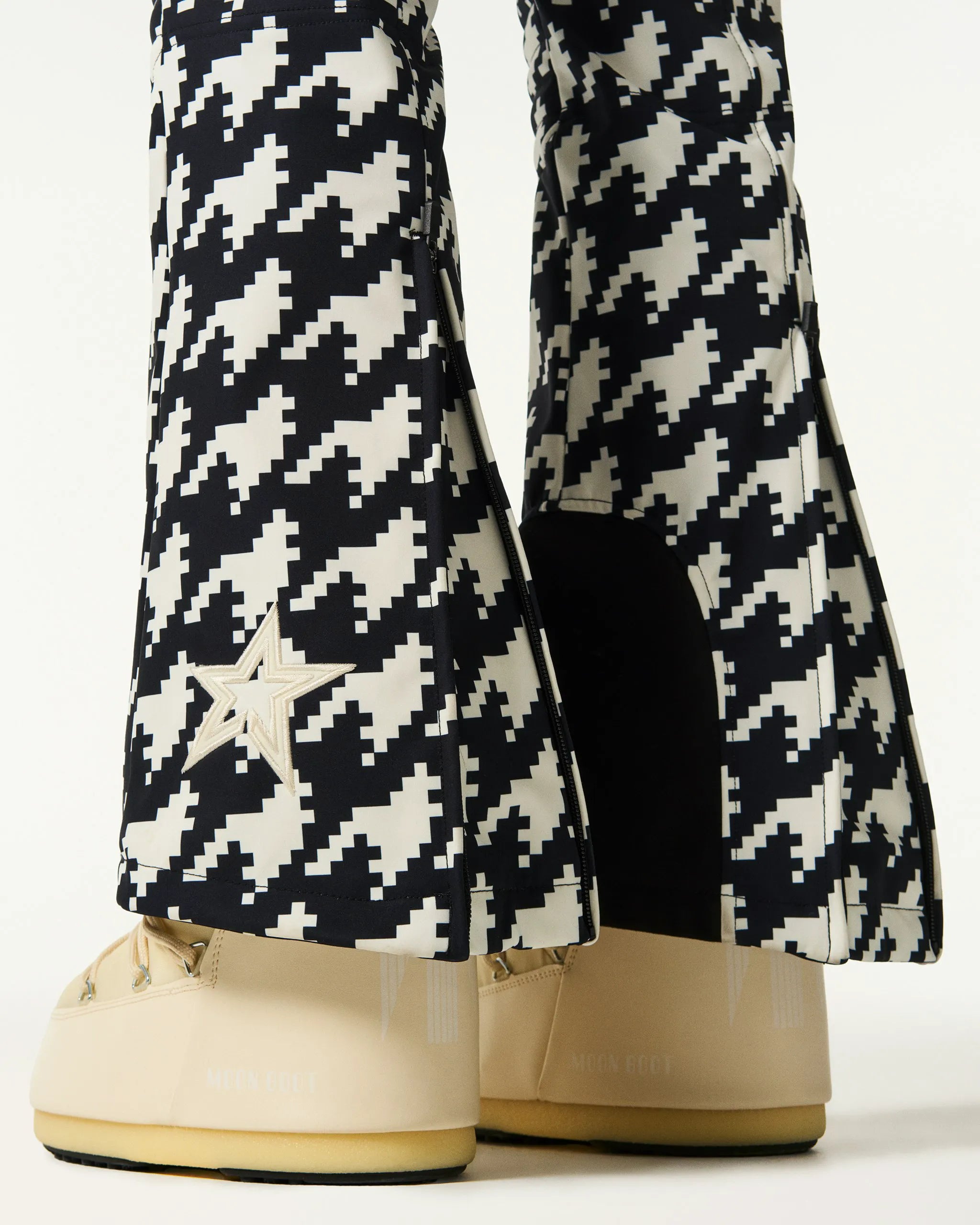 Black & White - Houndstooth Print